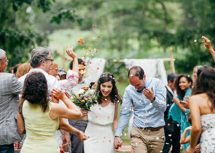 Sortie des mariés à la fin de la cérémonie laïque-Wedding Planner-Moéa Event
